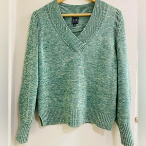 GAP Women's Teal V-Neck Sweater